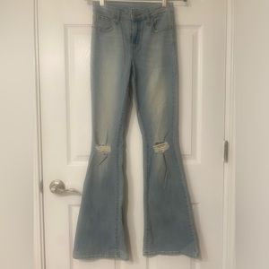 LEVI’S High rise flare ripped jeans